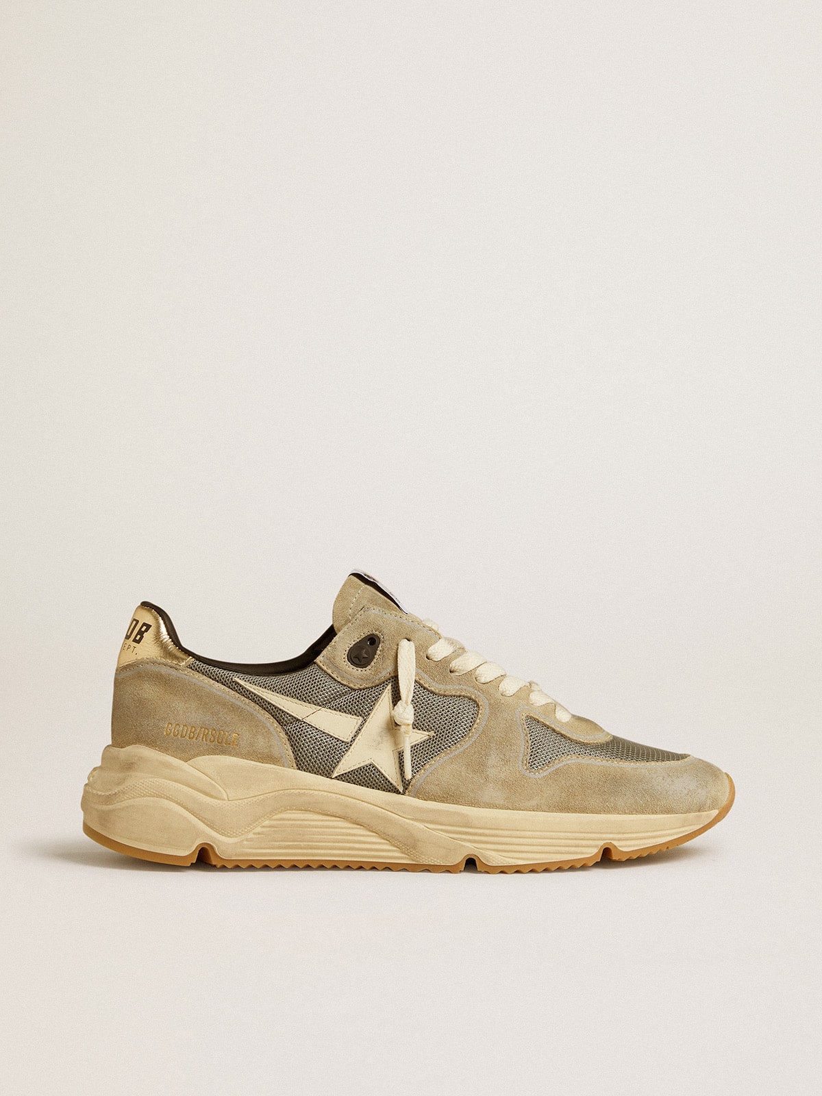 Golden Goose - Running Sole en daim gris avec étoile et contrefort blancs in 