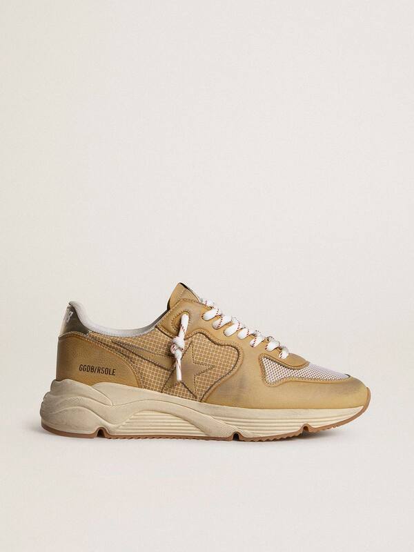 Golden Goose - Running Sole in beige nubuck with beige leather star in 