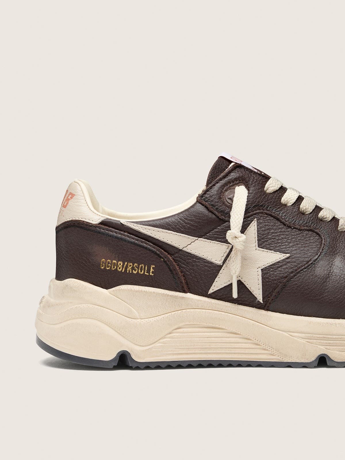 Golden Goose - Running Sole Herren aus braunem Leder mit cremefarbenem Stern in 