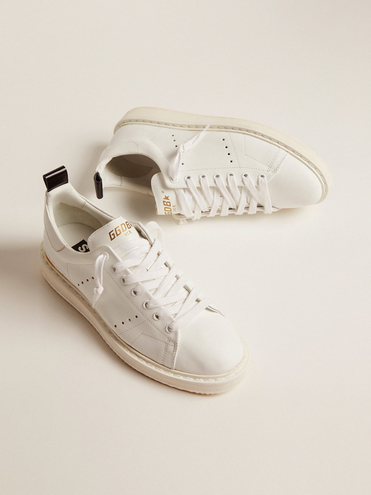 Golden Goose - Starter homme en cuir avec étoile sur le contrefort in 