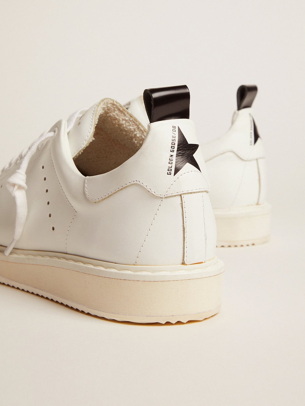 Golden Goose - Men's Starter in leather with star on the heel tab in 