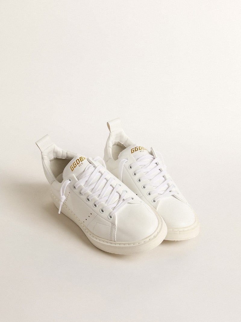 Golden Goose - Starter Herren aus Biomaterial mit Stern und Fersenpartie in Wei&szlig; in 