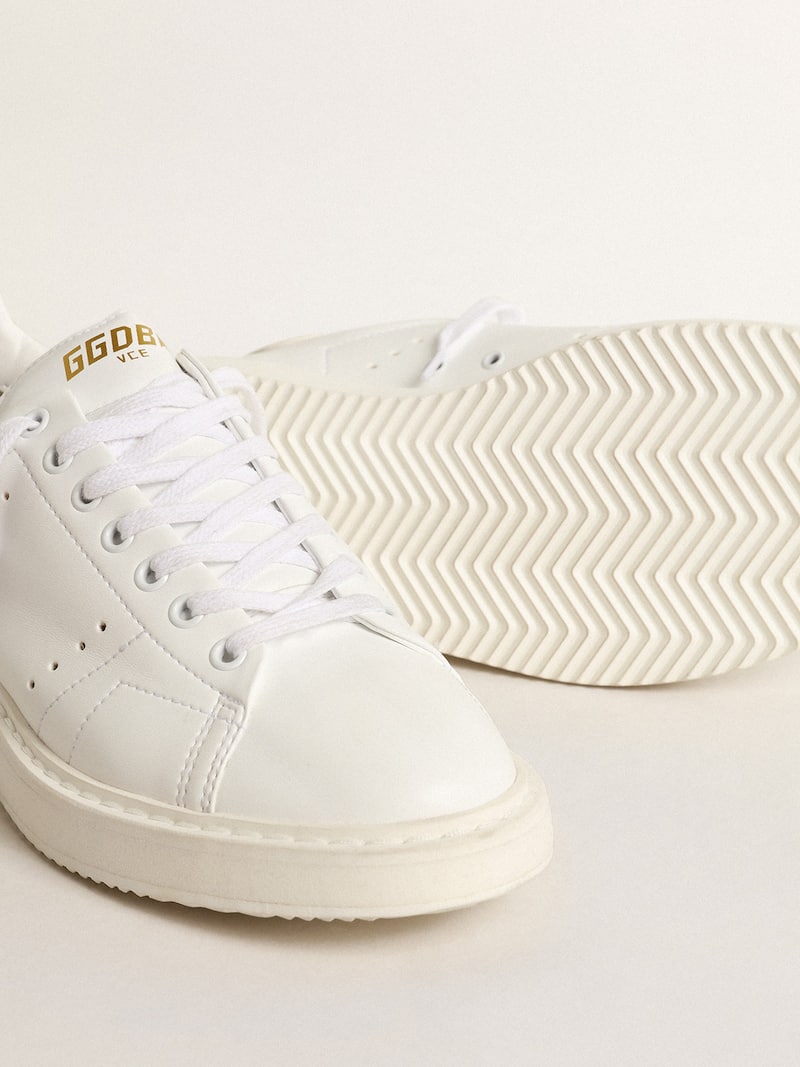 Golden Goose - Starter Herren aus Biomaterial mit Stern und Fersenpartie in Wei&szlig; in 