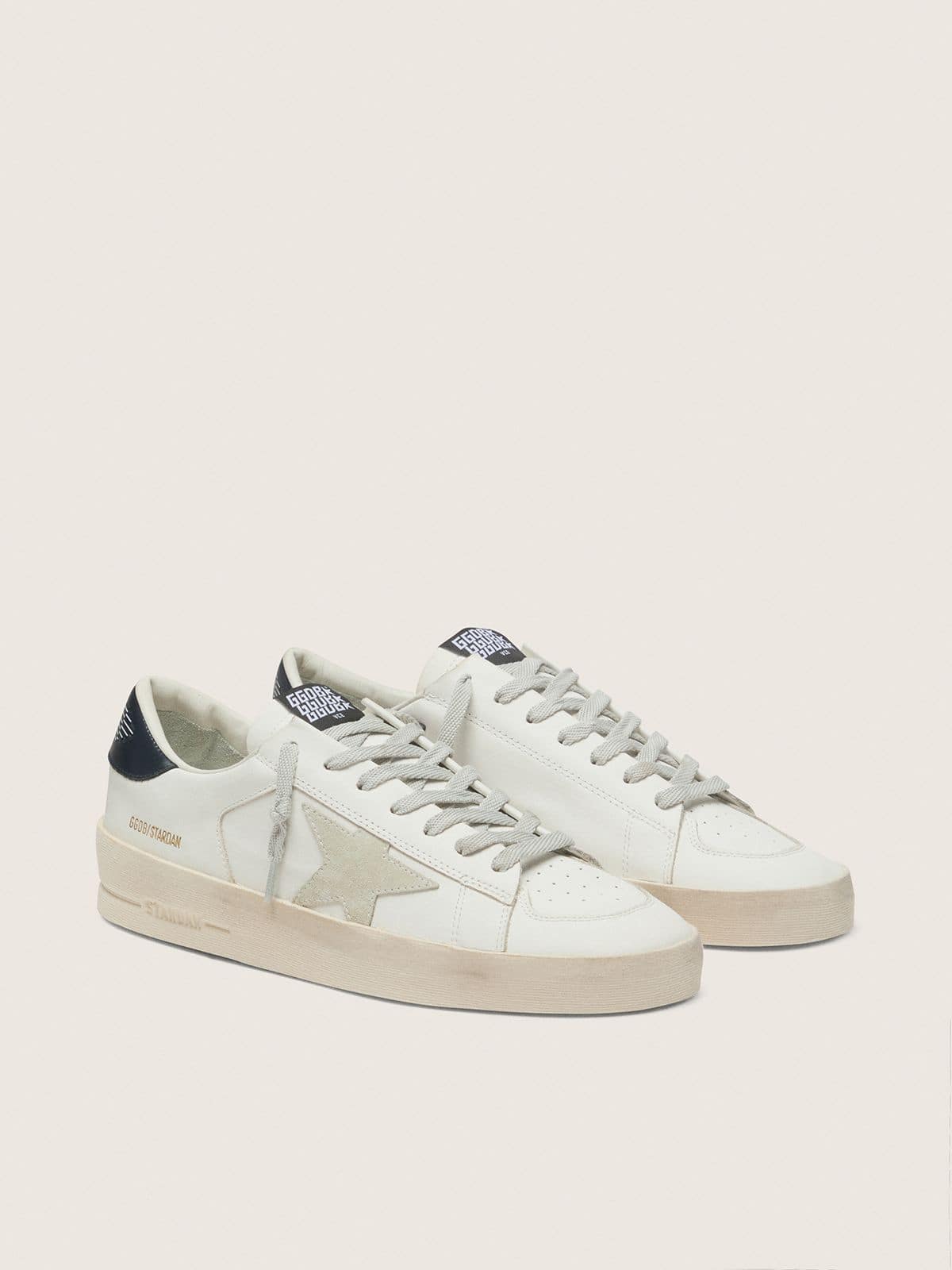Golden Goose - Stardan masculino com estrela de suede cinza gelo e tal&atilde;o azul navy in 