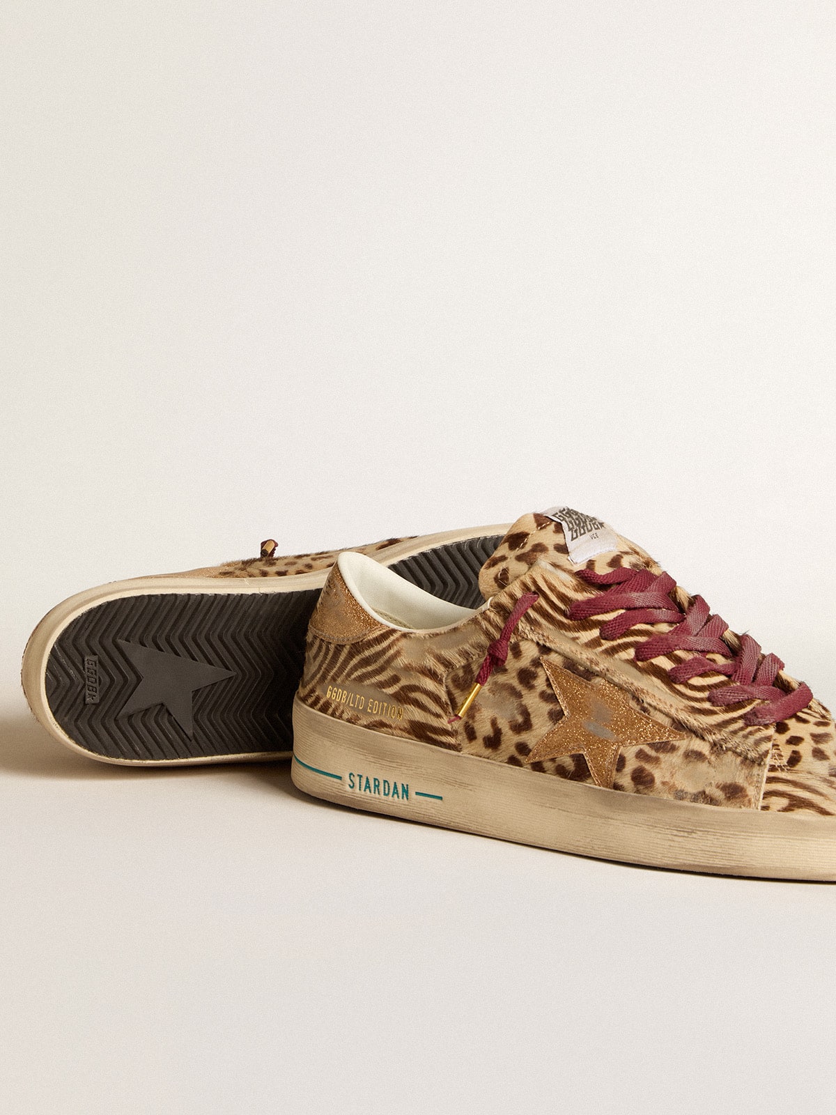 Golden Goose - Stardan Uomo LTD in cavallino animalier con stella in glitter oro in 