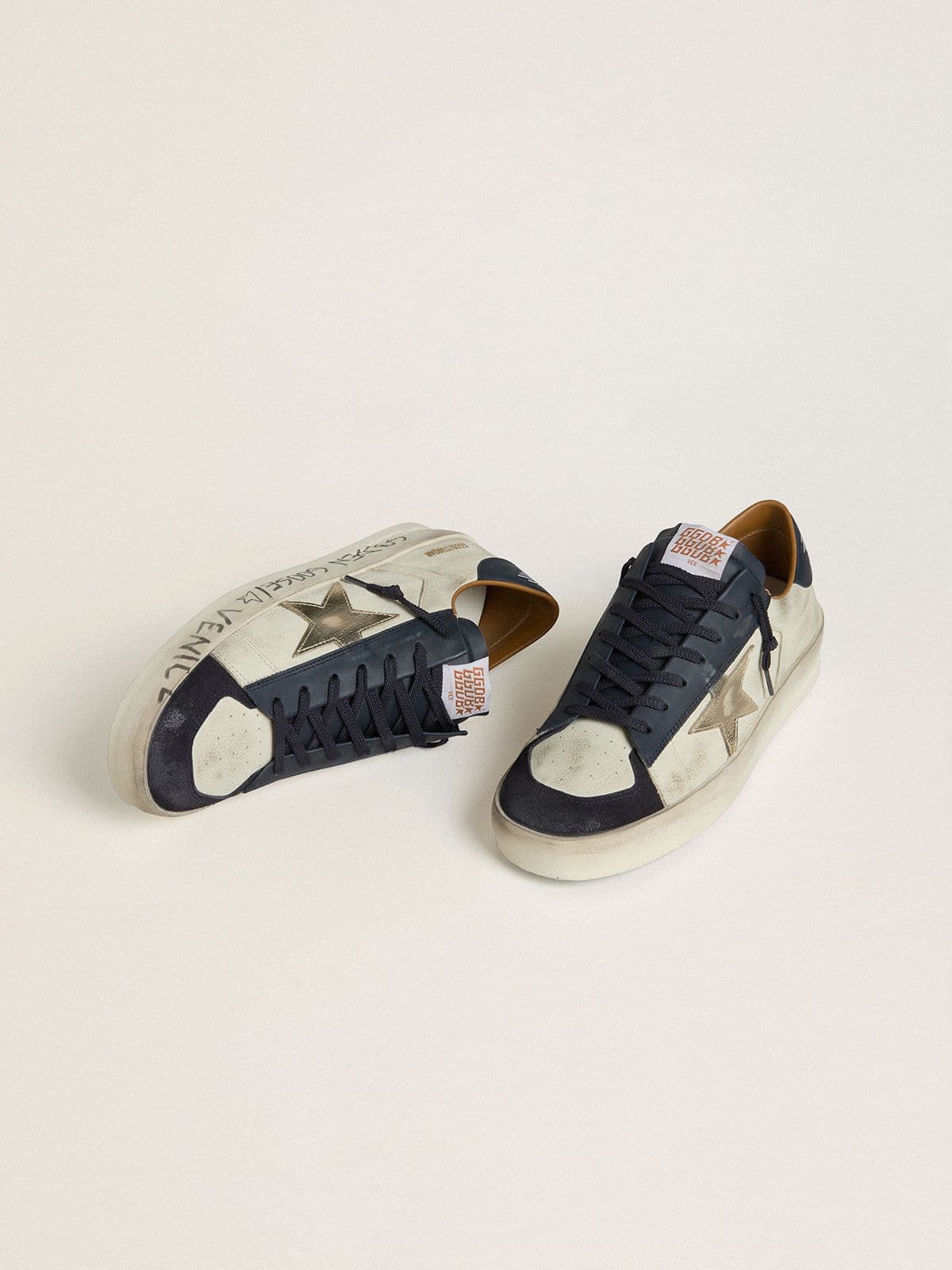 Golden Goose - Stardan de Hombre de nobuk con estrella de piel laminada y refuerzo del talón de napa azul in 