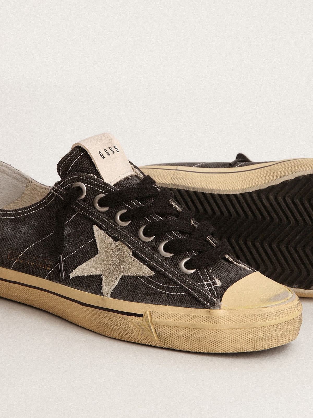 Golden Goose - Men's V-Star LTD in black canvas with ice-gray star and heel tab in 