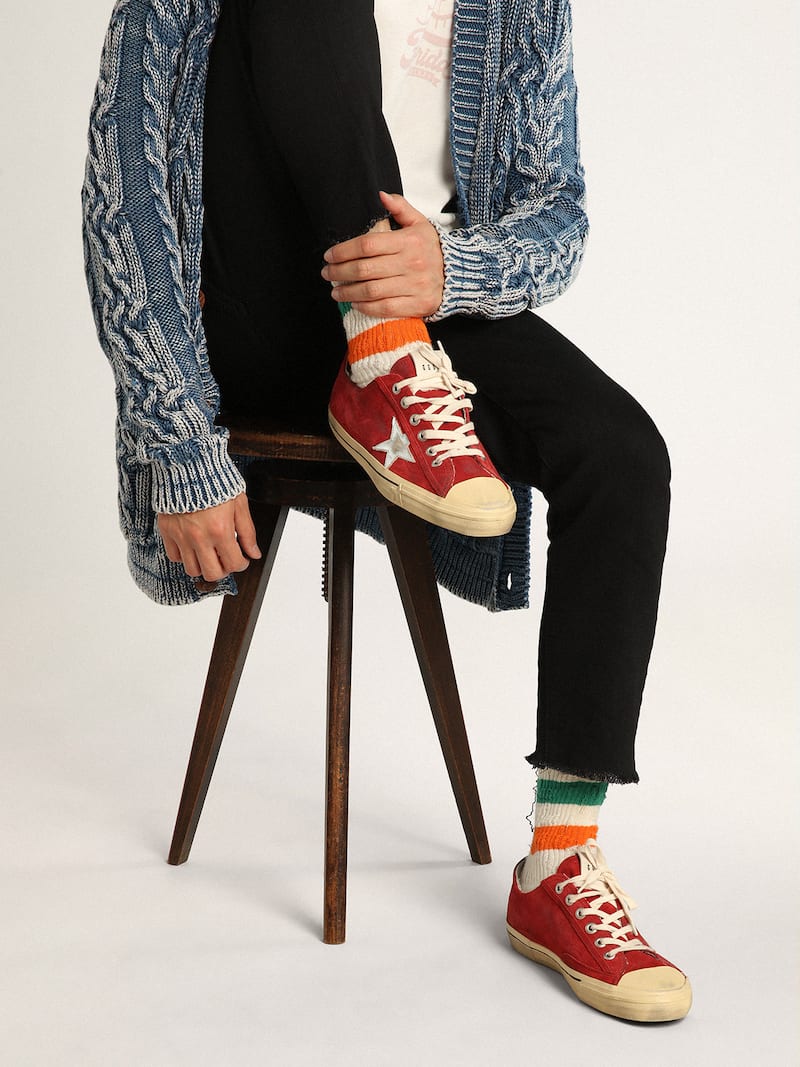 Golden Goose - V-Star  homme en daim rouge avec &eacute;toile et contrefort argent&eacute;s in 