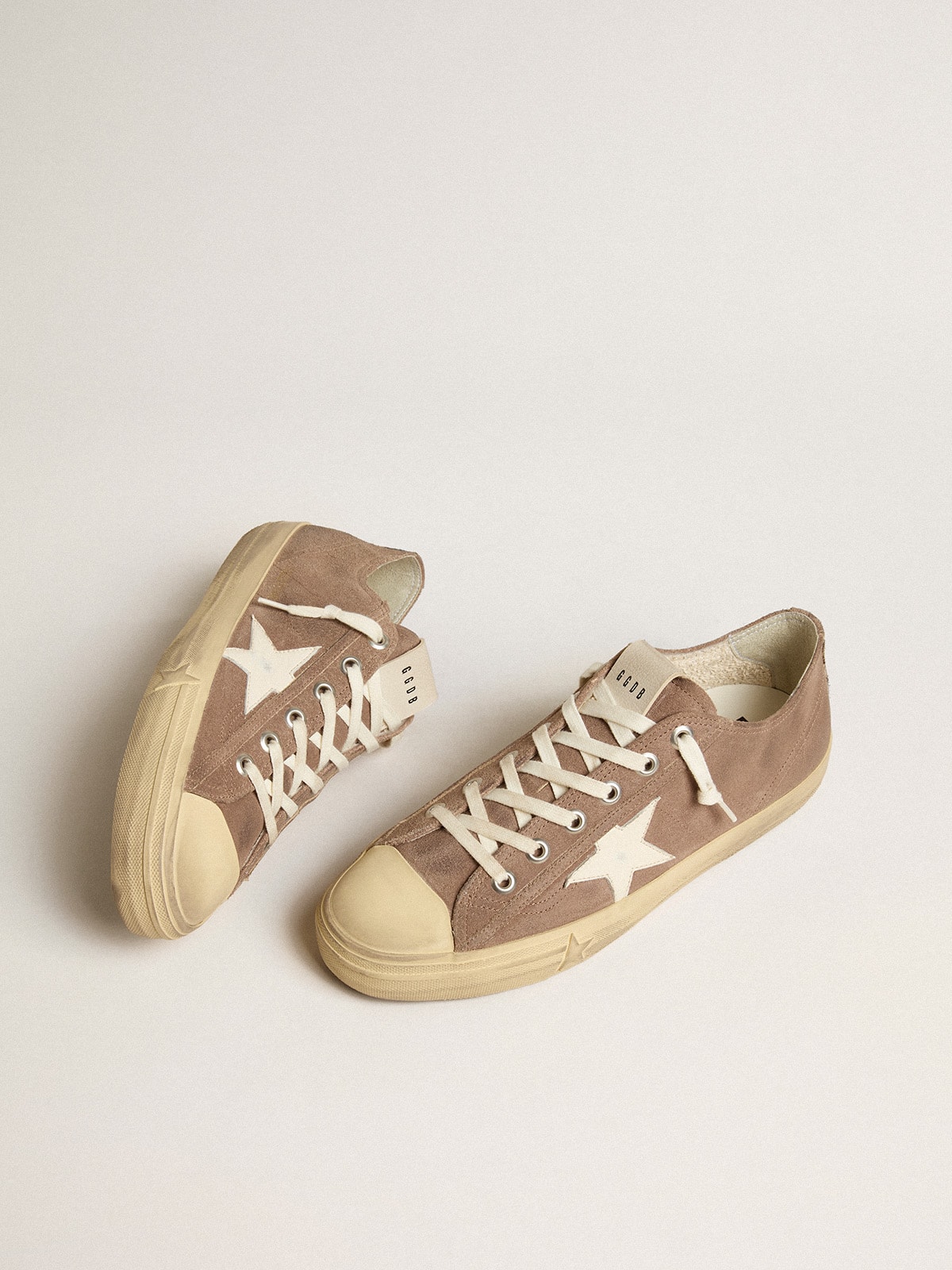 Golden Goose - V-Star de suede havana-rosado com estrela de napa branca in 