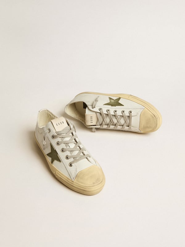 Golden Goose - Men's V-Star in white leather with green canvas star in 