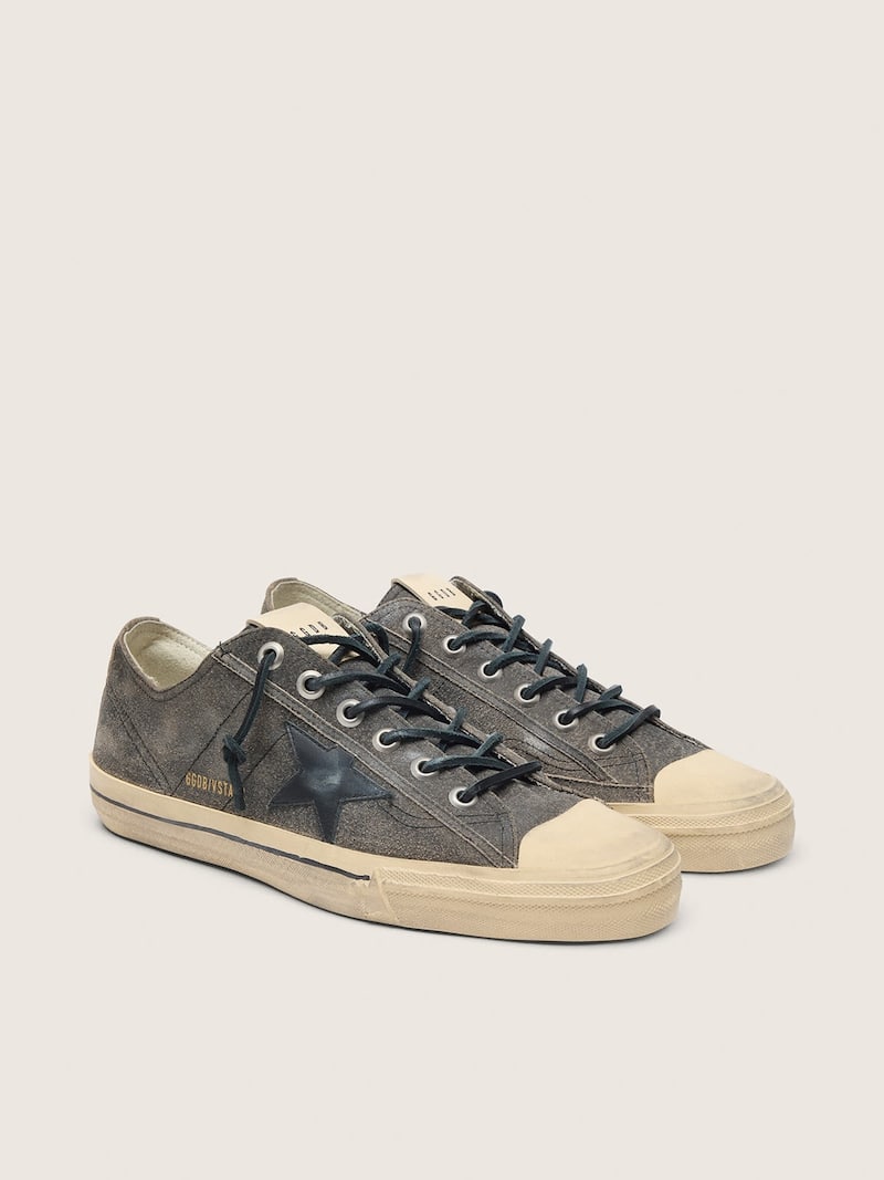 Golden Goose - V-Star de ante negro con estrella de piel negra in 