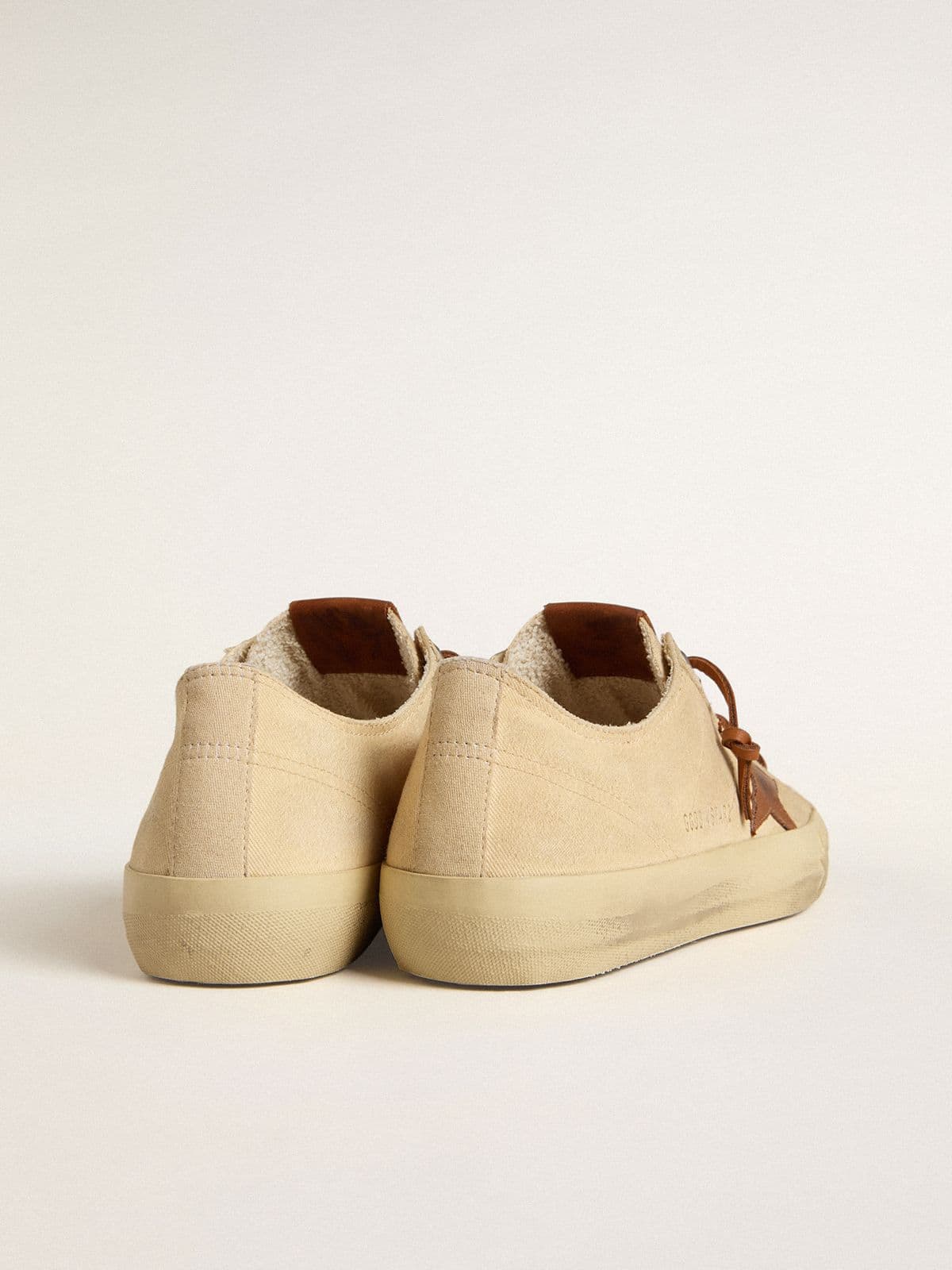 Golden Goose - Men's V-Star in cream canvas with tobacco leather star in 