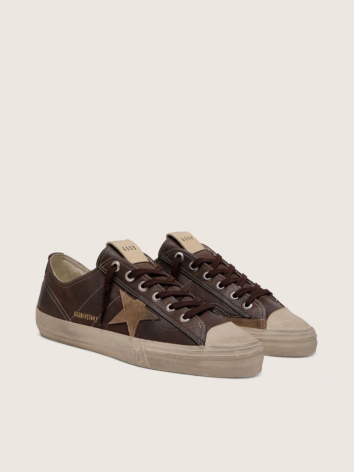 Golden Goose - Men's V-Star in brown nubuck with tobacco-colored suede star in 