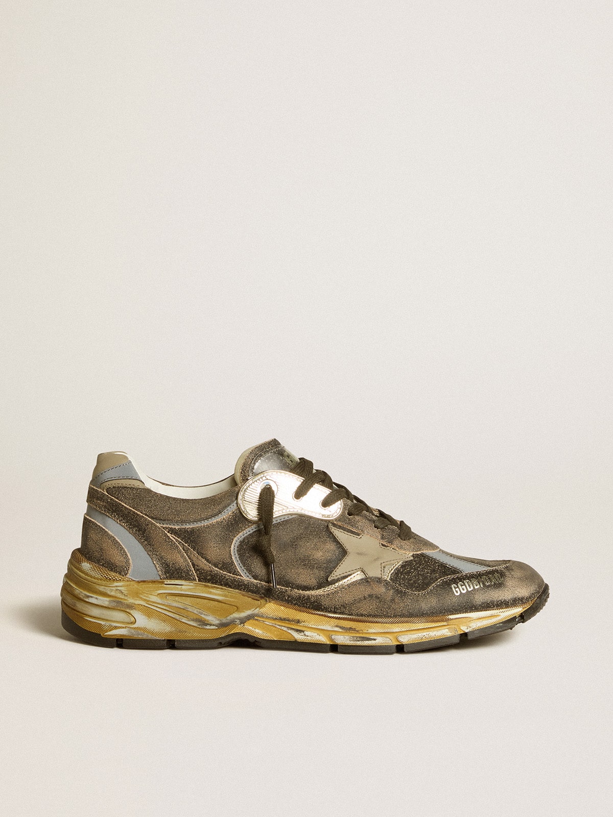 Golden Goose - Dad-Star pour homme en daim et en nylon avec étoile et contrefort en cuir kaki in 