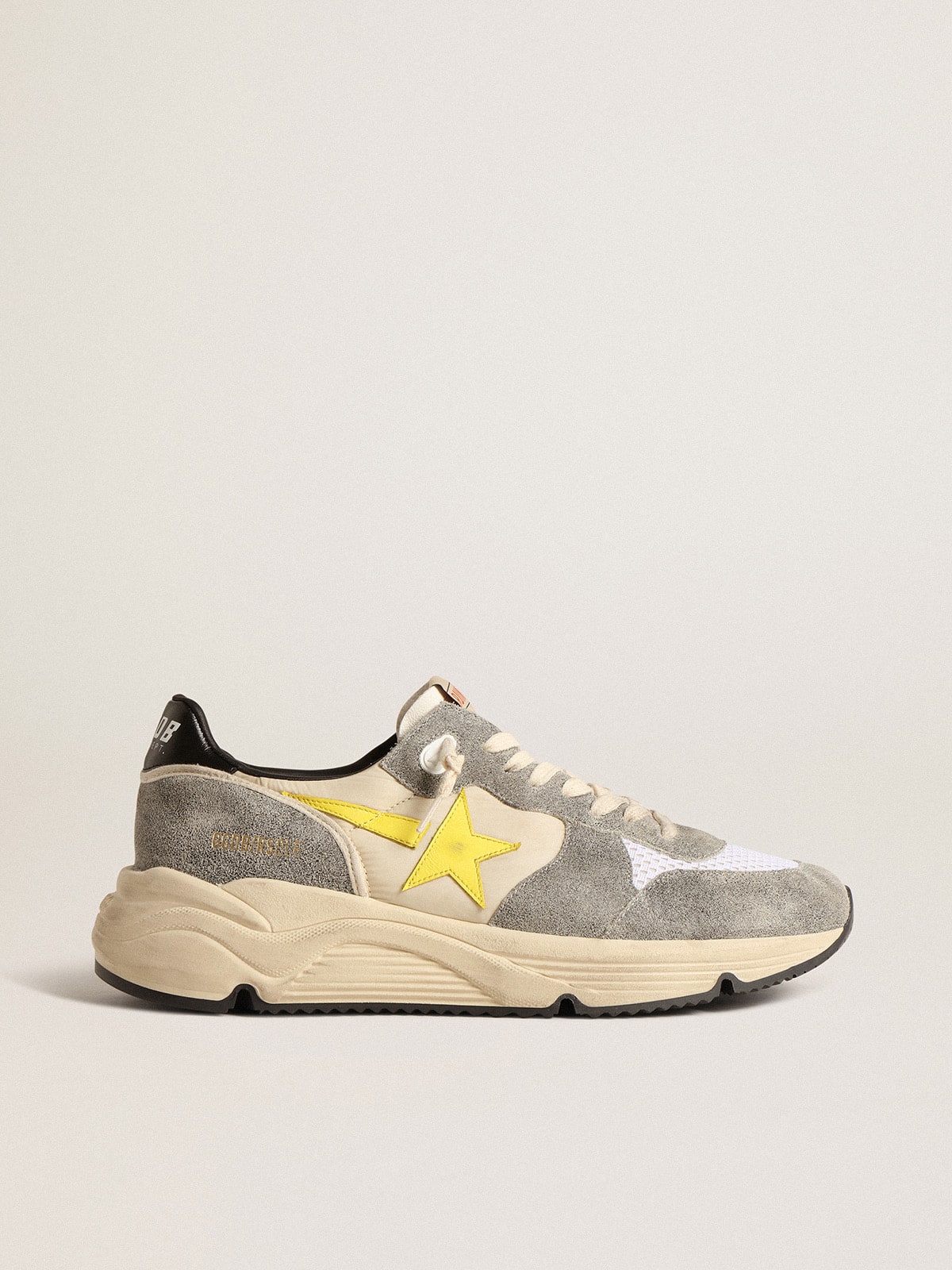 Golden Goose - Running Sole in nylon beige e suede grigio con stella gialla in 