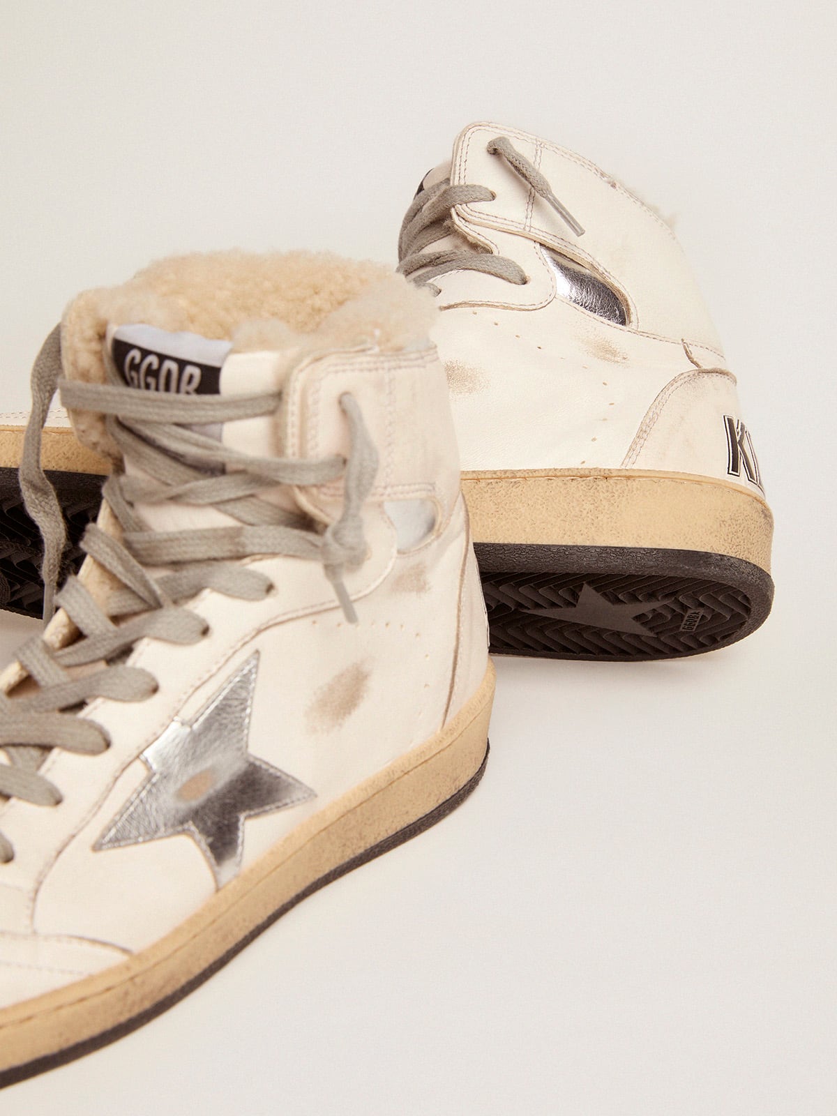 Golden Goose - Tênis Sky-Star masculino com assinatura no tornozelo e forro de shearling in 