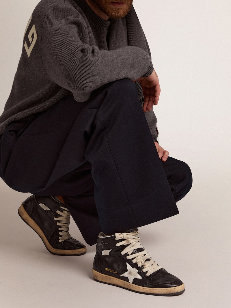 Golden Goose - Sky-Star aus schwarzem Nappaleder mit wei&szlig;em Lederstern in 