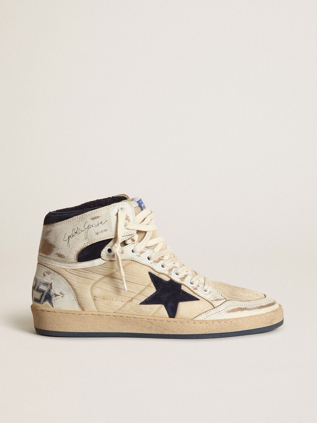 Sky Star homme en nylon couleur creme et cuir avec etoile en daim bleu Golden Goose