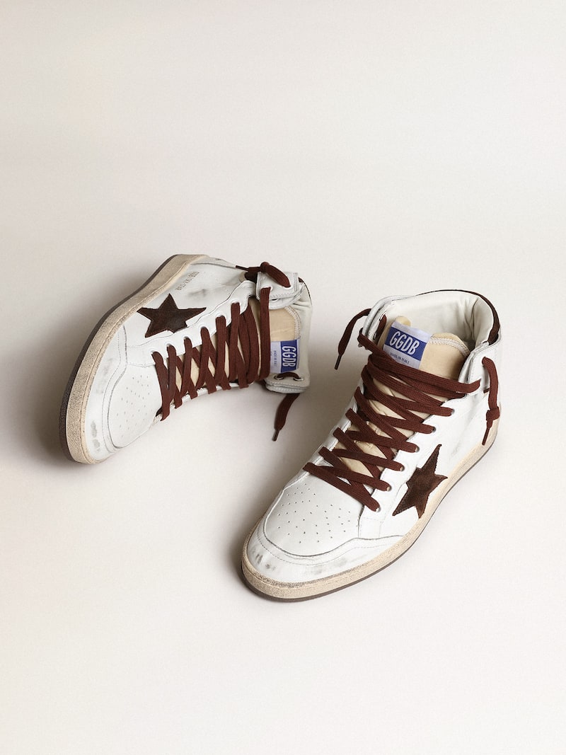 Golden Goose - Sky-Star f&uuml;r Herren aus wei&szlig;em Nappa mit schokobraunem Raulederstern in 