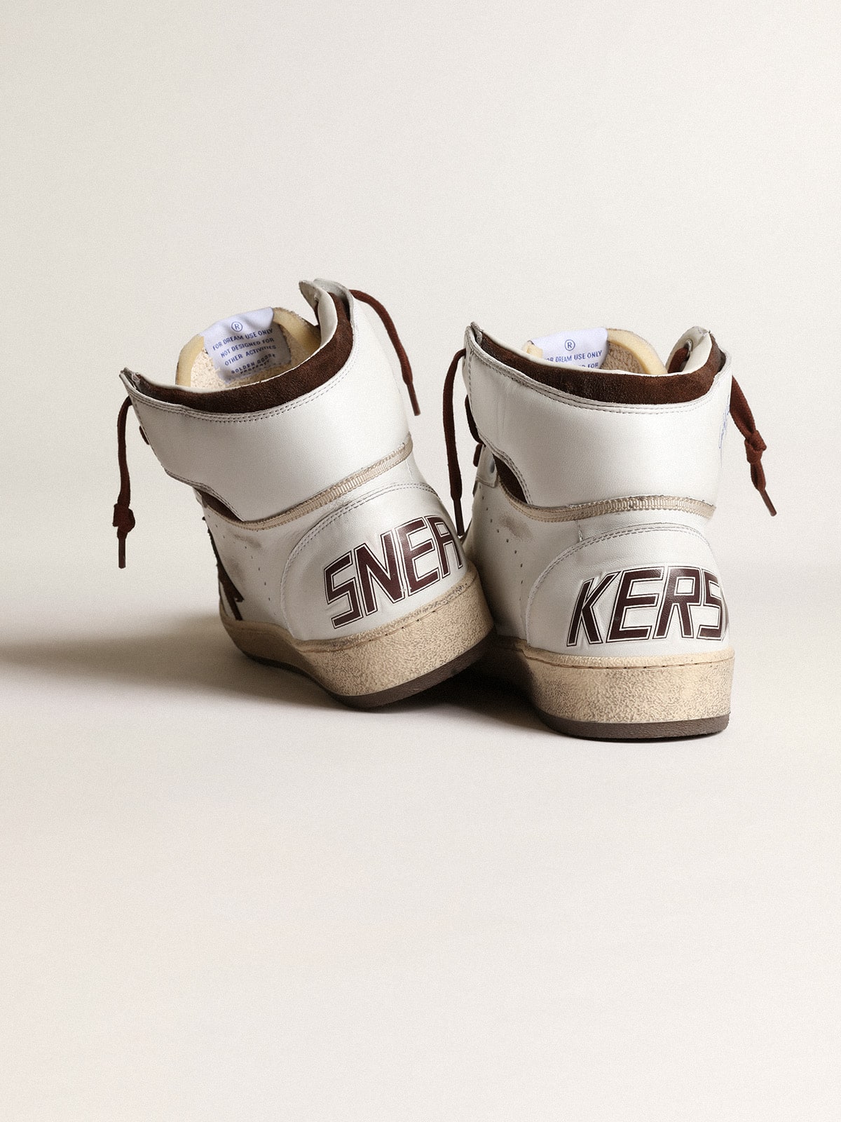 Golden Goose - Men’s Sky-Star in white nappa leather with a chocolate suede star in 