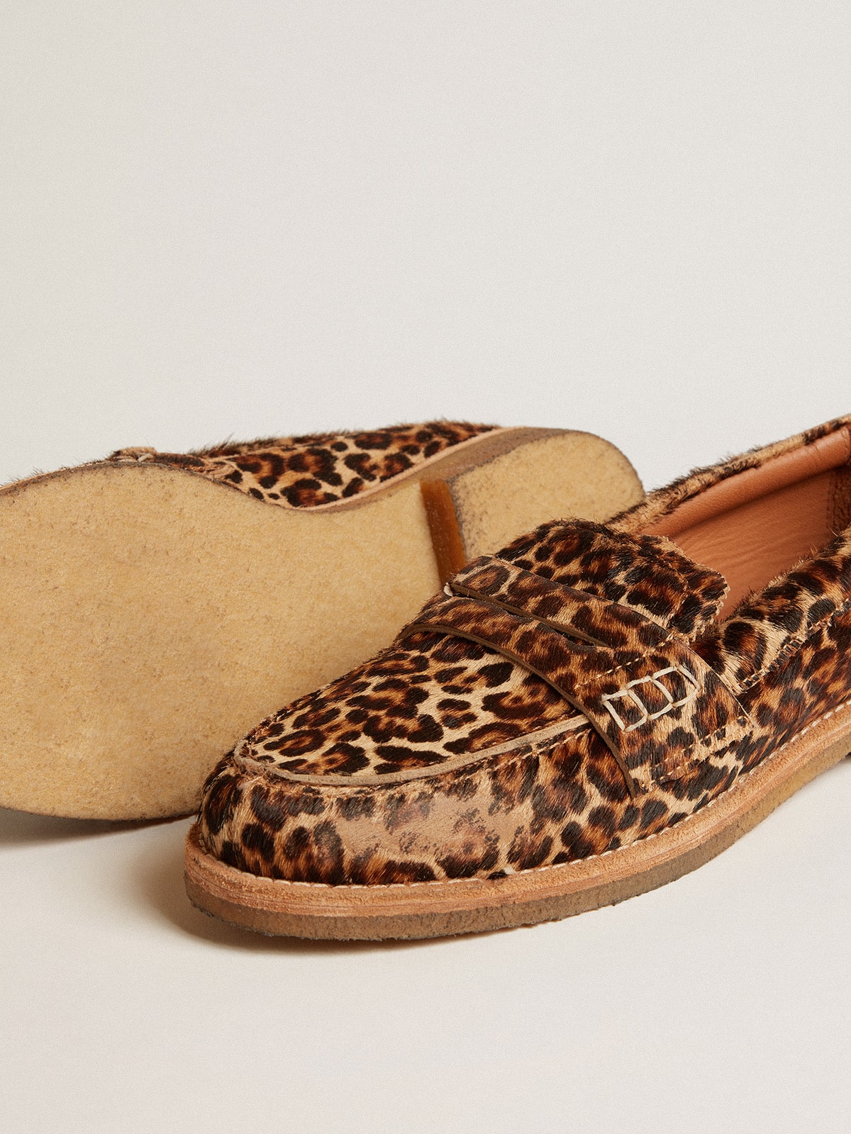 Golden Goose - Mocassim Jerry Masculino de couro cavalinho com estampa de leopardo in 