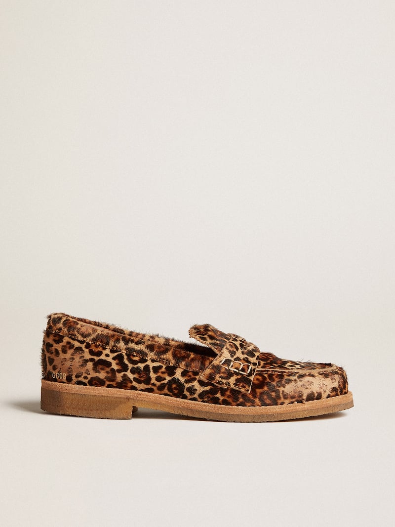 Mocasín Jerry de hombre de piel efecto potro con estampado leopardo