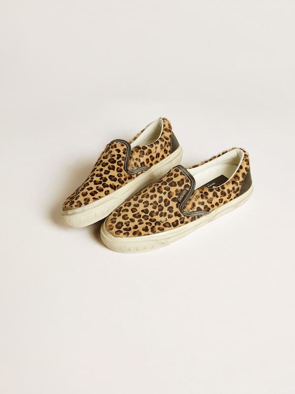 Golden Goose - Men's VCE Penstar in leopard-print pony skin with black leather heel tab in 