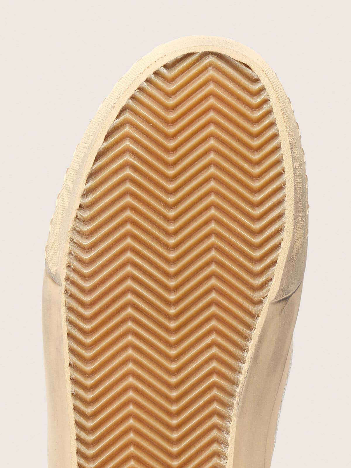 Golden Goose - VCE Penstar Herren aus beigefarbenem Suede mit perlfarbenen Pailletten in 