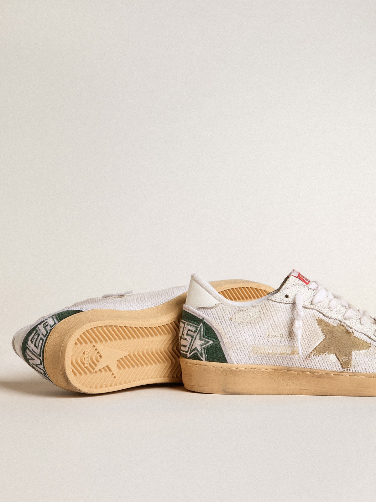 Golden Goose - Ball Star LTD de piel craquelada y malla blancas con estrella de ante in 