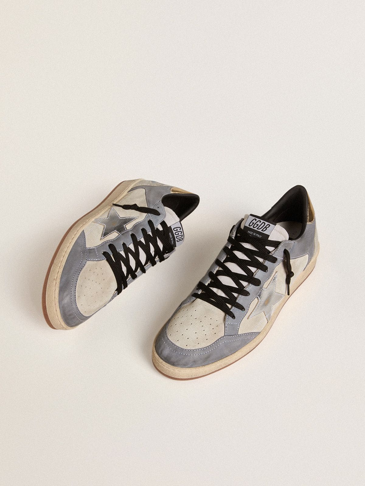 Ball Star Masculino de suede e nabuk com estrela de couro metálico prateado e talão de couro metálico dourado
