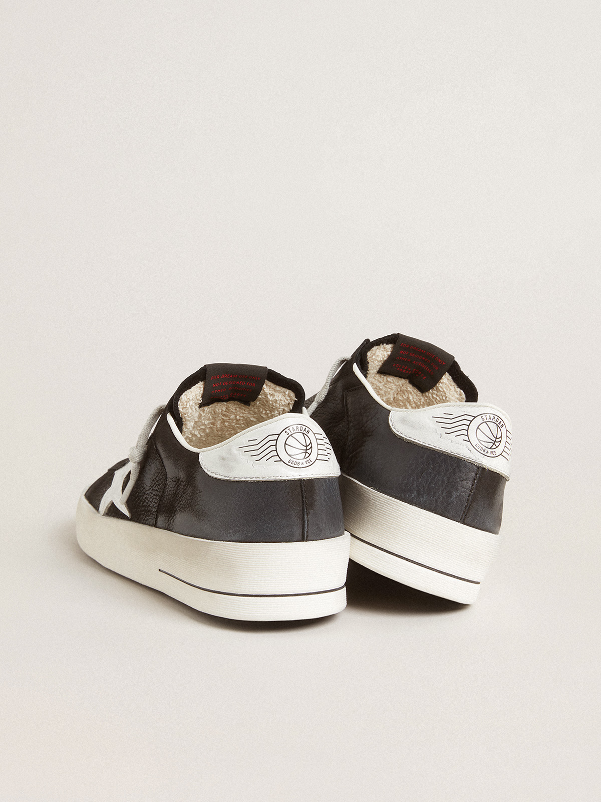 Golden Goose - Stardan en nobuk y malla negros con estrella y refuerzo del talón de piel gris in