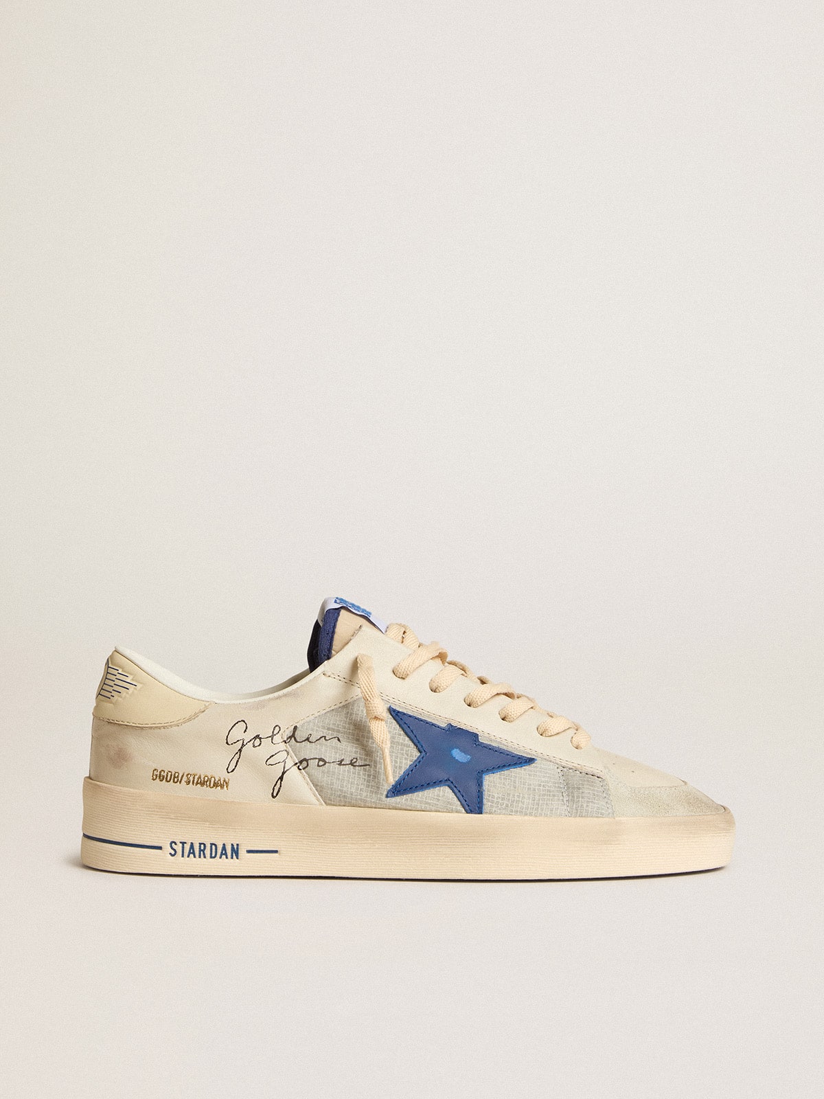 Golden Goose - Stardan aus Nylon mit blauem Lederstern und elfenbeinfarbenem Leder an der Ferse in 