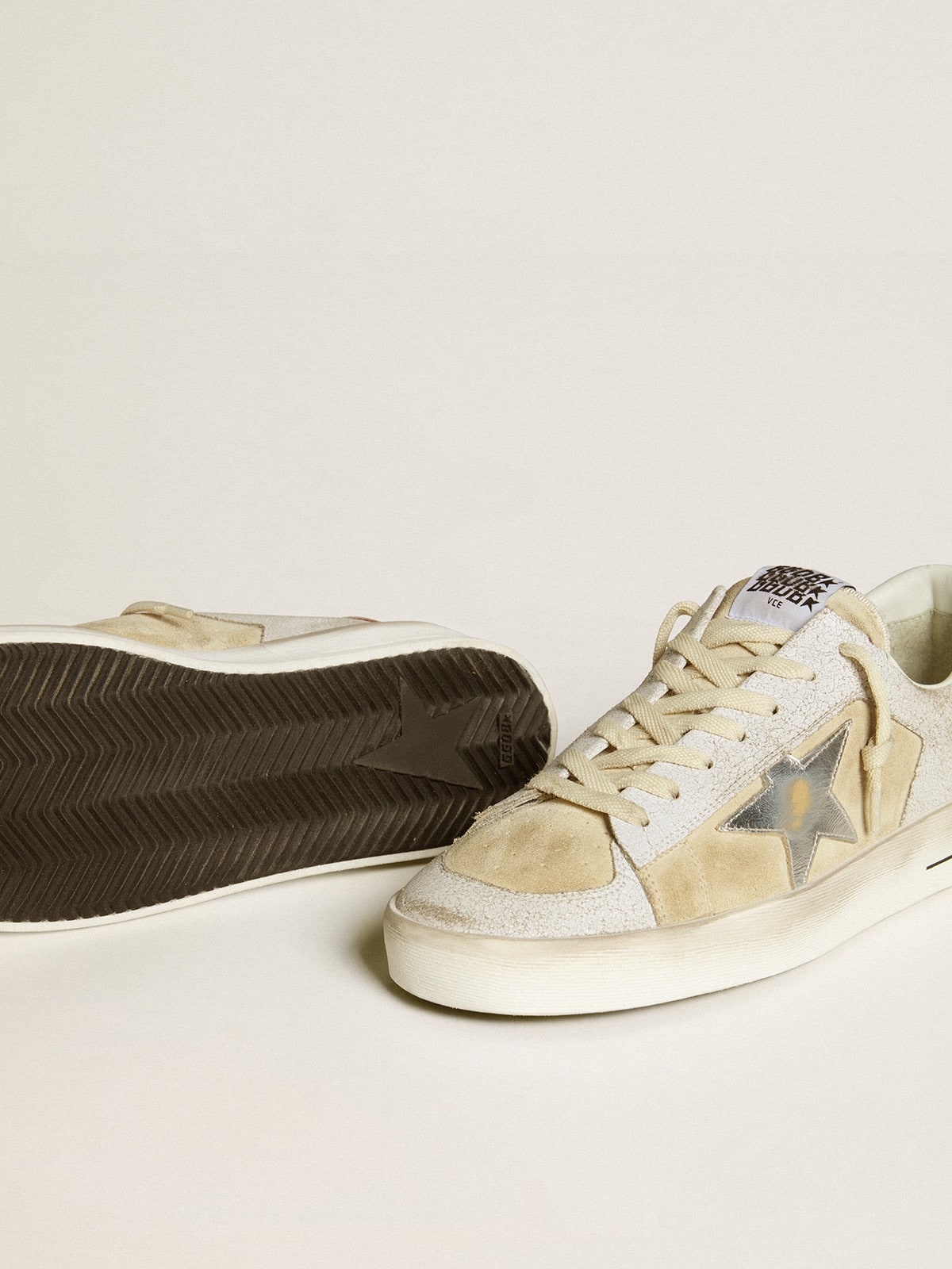 Golden Goose - Stardan in nabuk e pelle cracklé con stella in pelle laminata argento in 