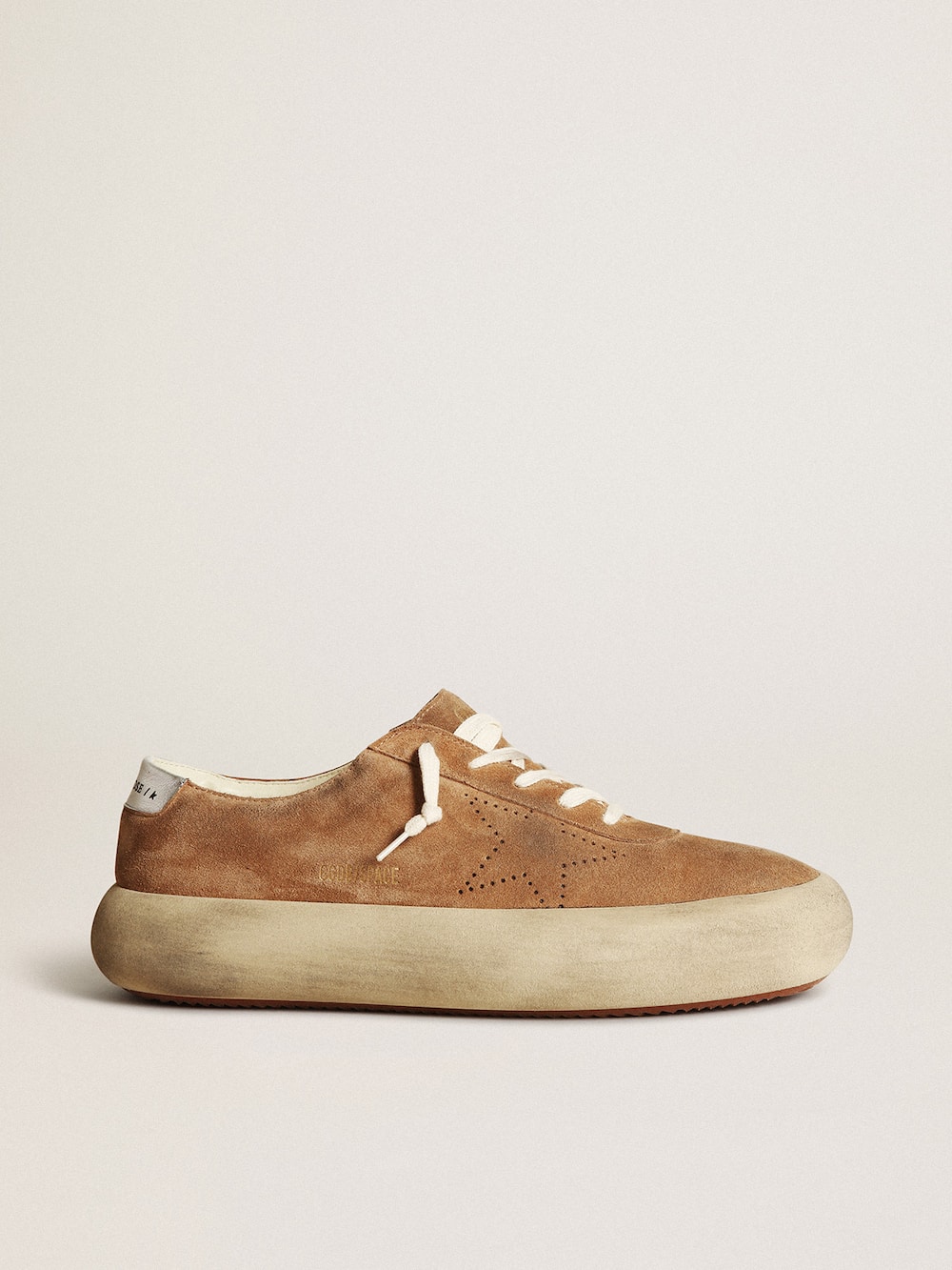 Golden Goose - Chaussures Space-Star homme en daim couleur tabac in 