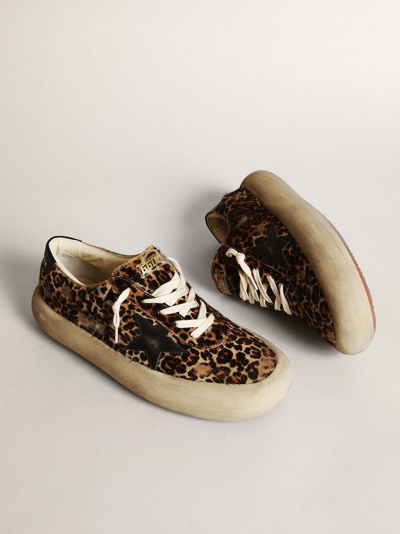 Golden Goose - Space-Star homme en cuir fa&ccedil;on poulain l&eacute;opard avec &eacute;toile et talon noirs in 