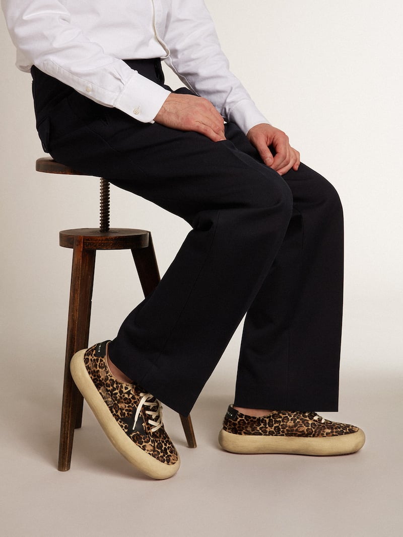 Golden Goose - Space-Star homme en cuir fa&ccedil;on poulain l&eacute;opard avec &eacute;toile et talon noirs in 