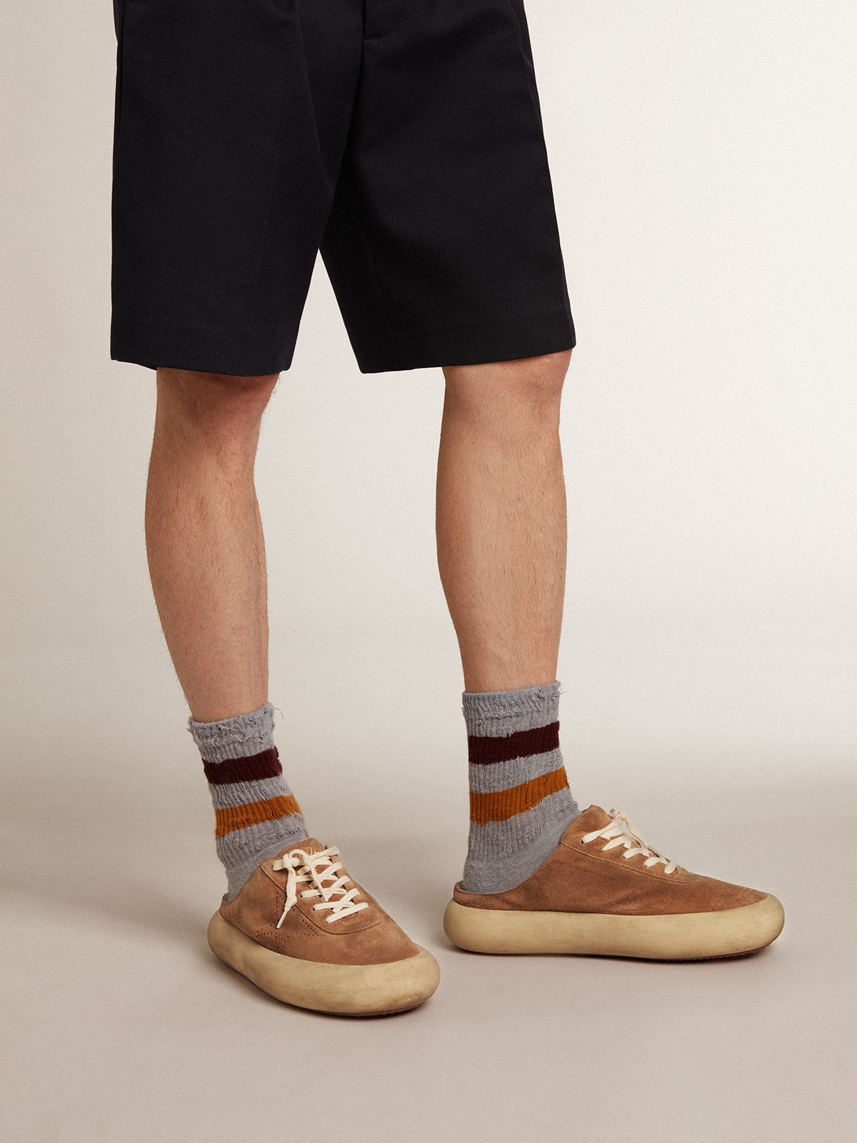 Golden Goose - Space-Star Sabot Uomo in suede color tabacco con stella traforata in 