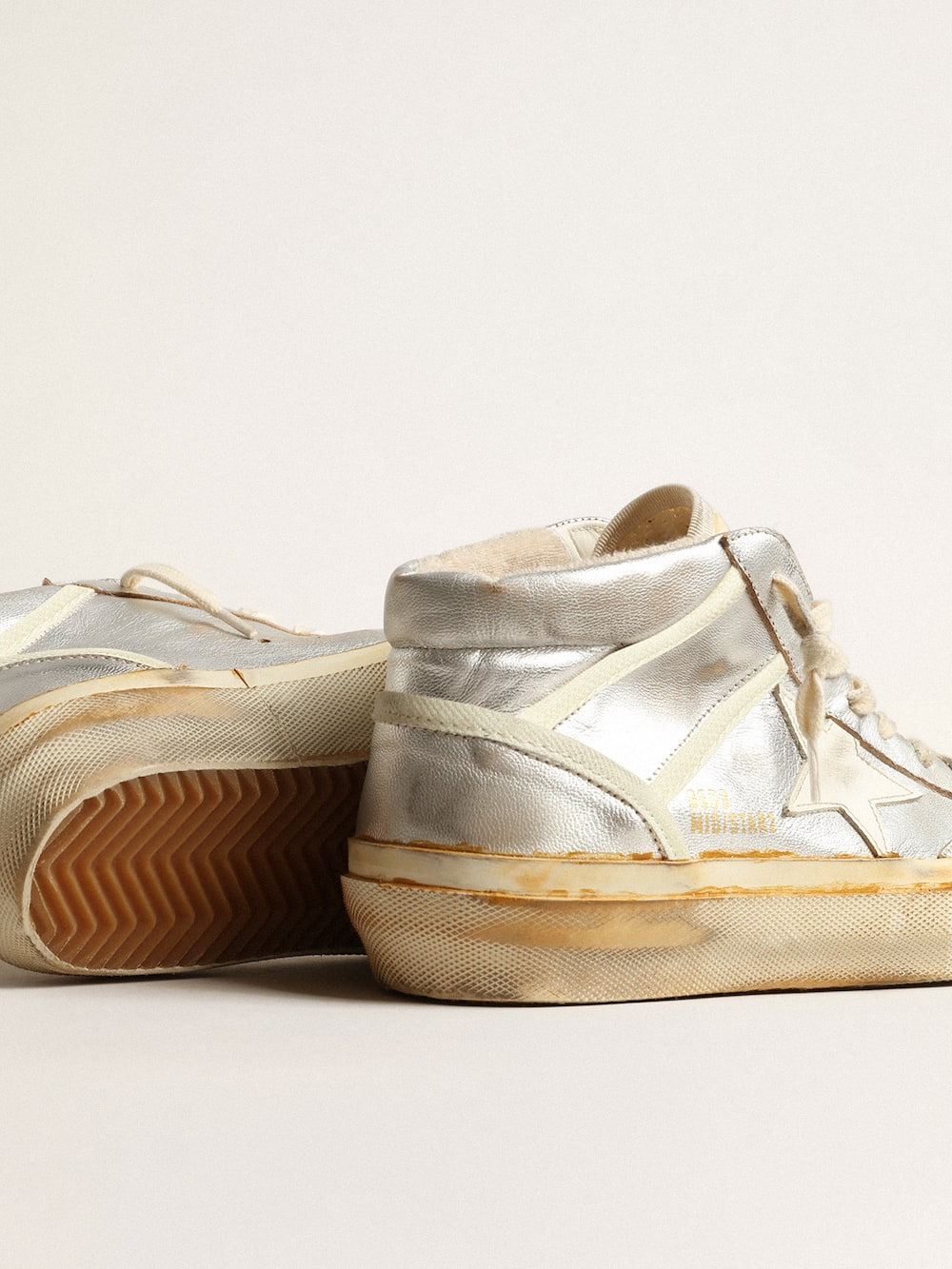 Golden Goose - Men’s Mid Star in silver metallic leather with ivory star in 