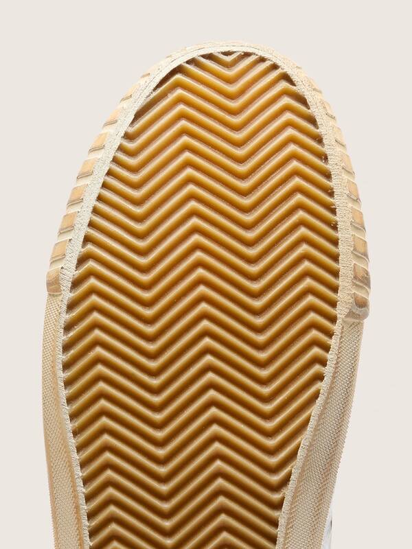 Golden Goose - Men’s Mid Star in silver metallic leather with ivory star in 