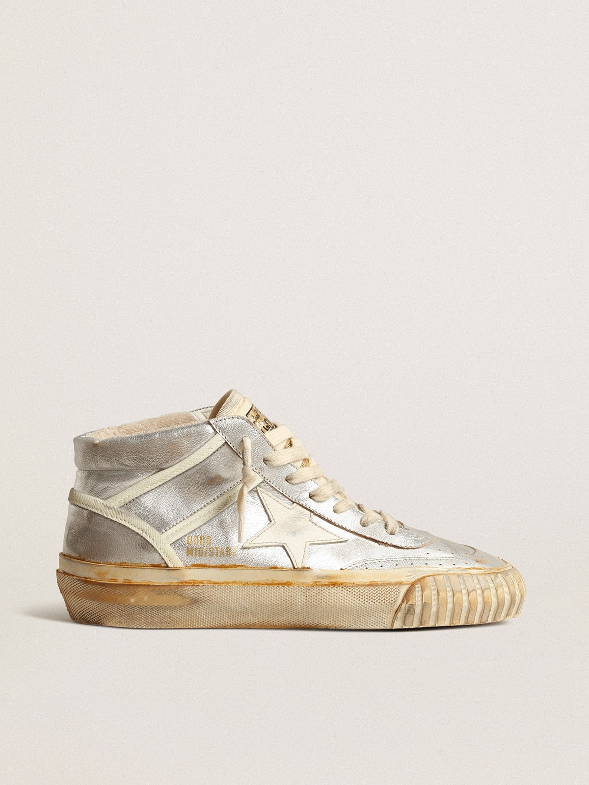 Golden Goose - Mid Star Uomo in pelle laminata argento con stella color avorio in 