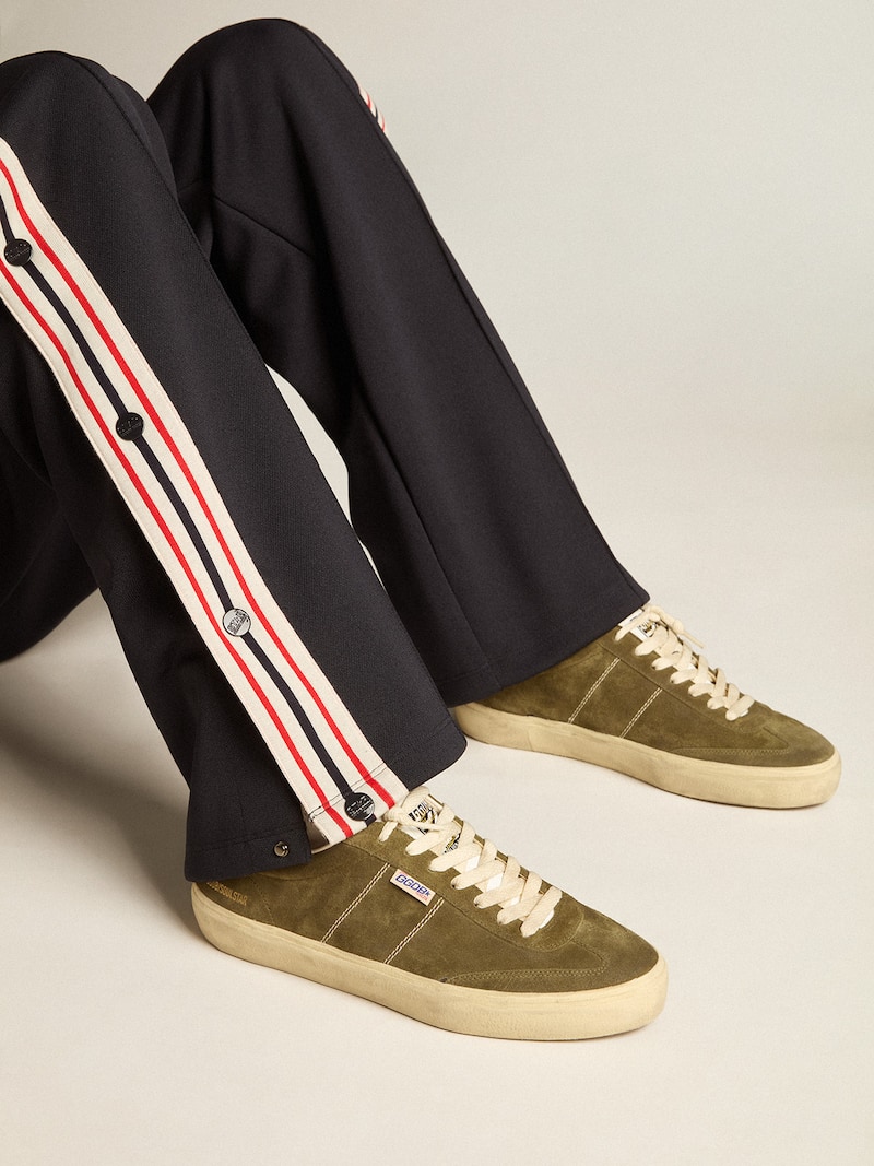 Golden Goose - Herren Soul Star aus gr&uuml;nem Rauleder mit Ferse und Lasche aus wei&szlig;em Leder in 
