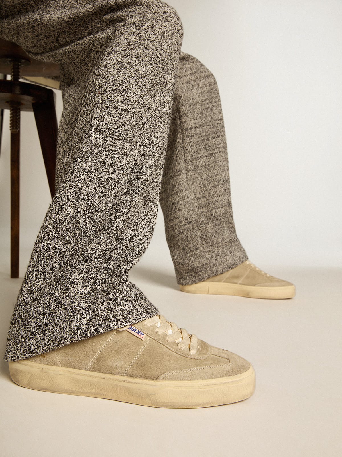 Men's Soul Star in dove-gray suede with white leather heel