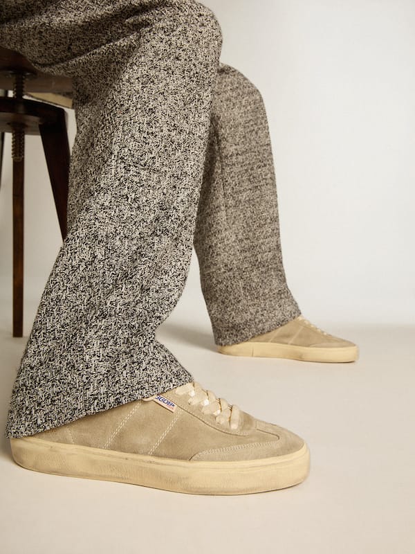 Golden Goose - Men's Soul Star in dove-gray suede with white leather heel tab and tongue in 
