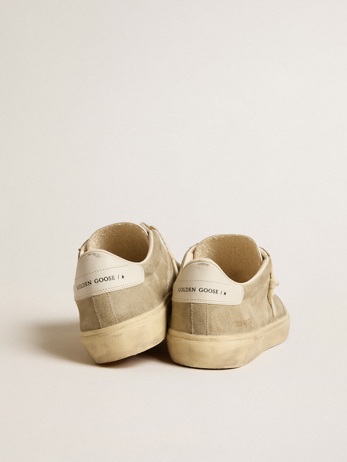 Golden Goose - Men's Soul Star in dove-gray suede with white leather heel tab and tongue in