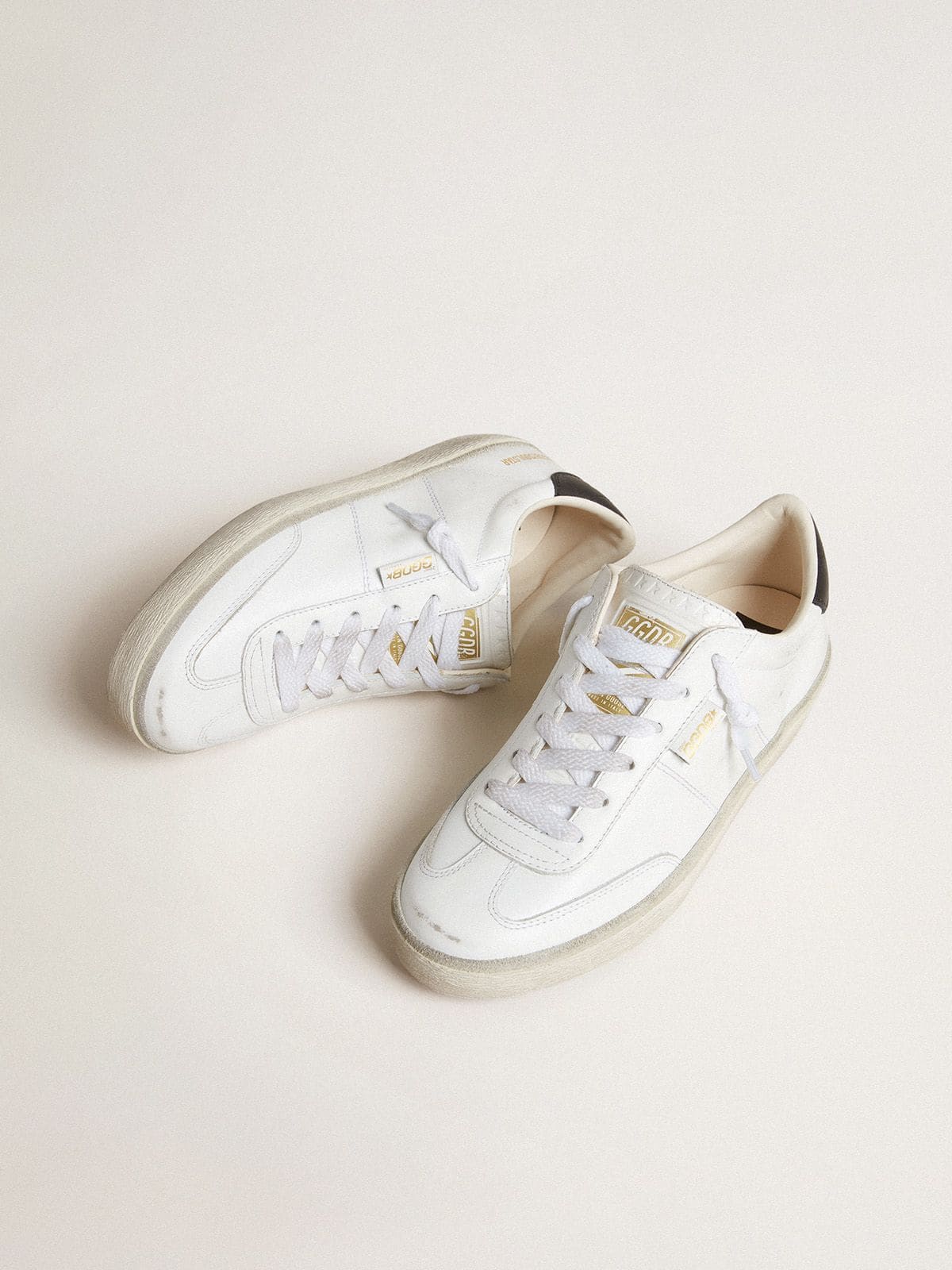 Golden Goose - Soul Star pour homme en cuir blanc avec contrefort en cuir noir in 