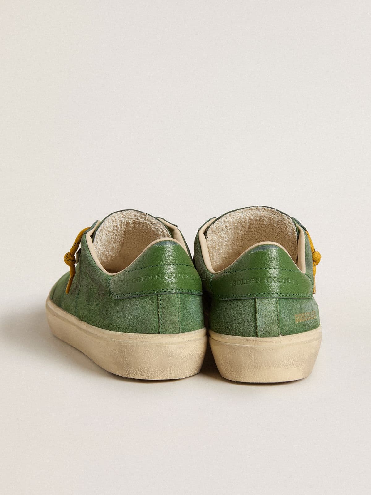 Golden Goose - Soul Star Uomo in suede verde con talloncino in pelle verde in 