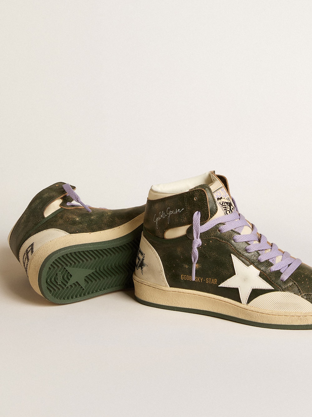 Golden Goose - Men's Sky-Star Pro in green leather with white star in 
