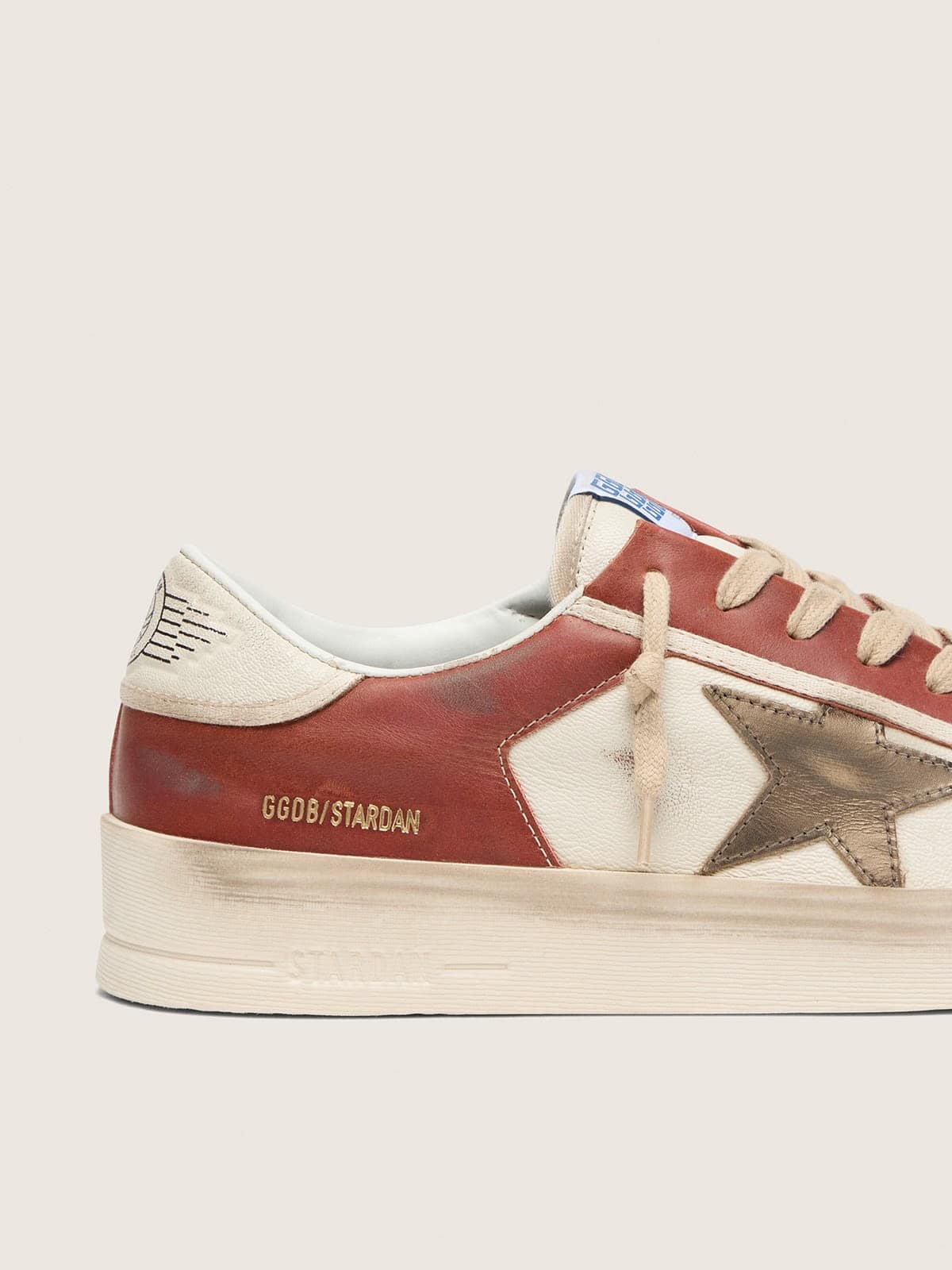 Golden Goose - Stardan homme en cuir blanc et brique avec &eacute;toile en cuir lam&eacute; vert olive in 