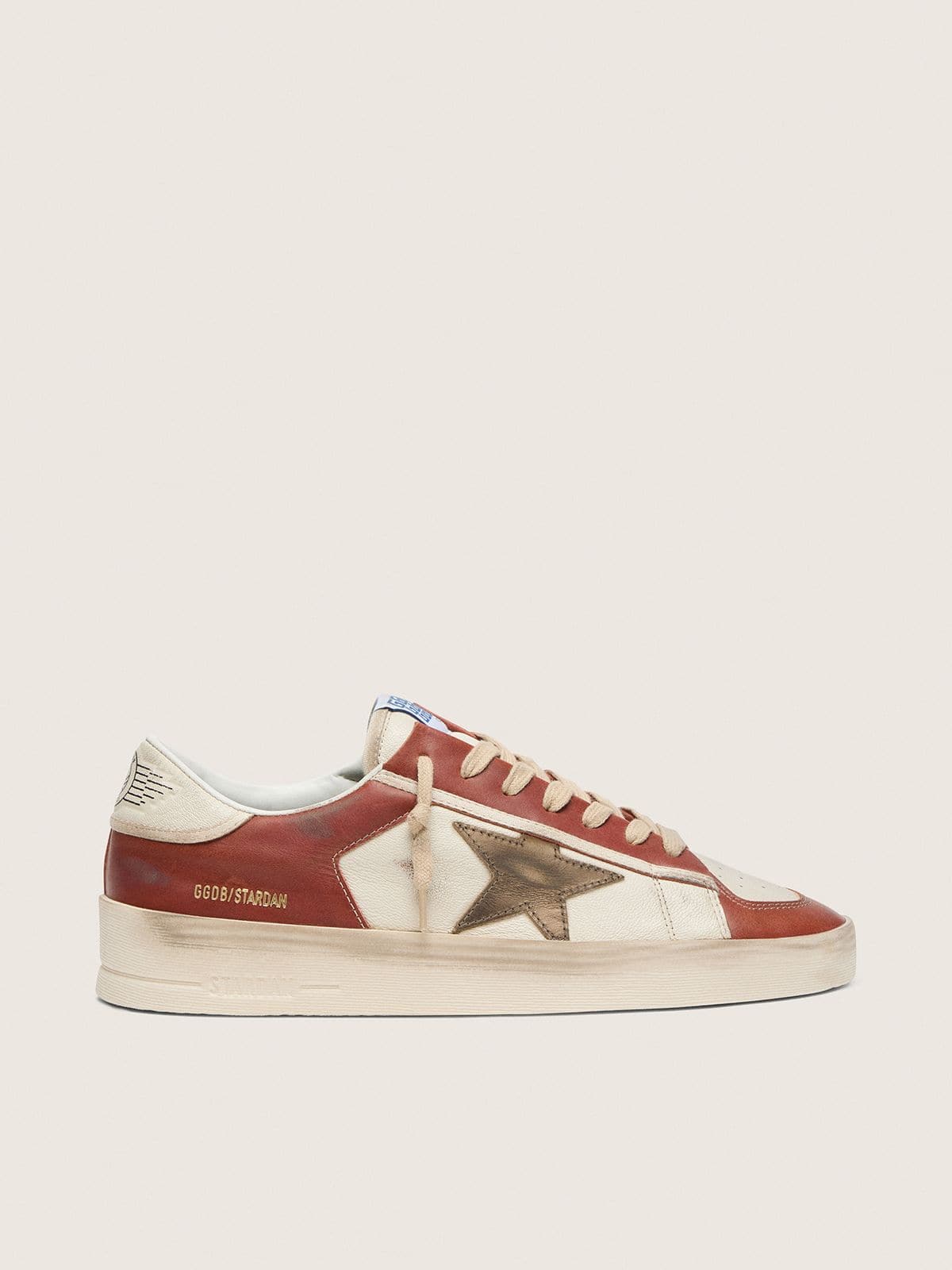Golden Goose - Stardan homme en cuir blanc et brique avec &eacute;toile en cuir lam&eacute; vert olive in 