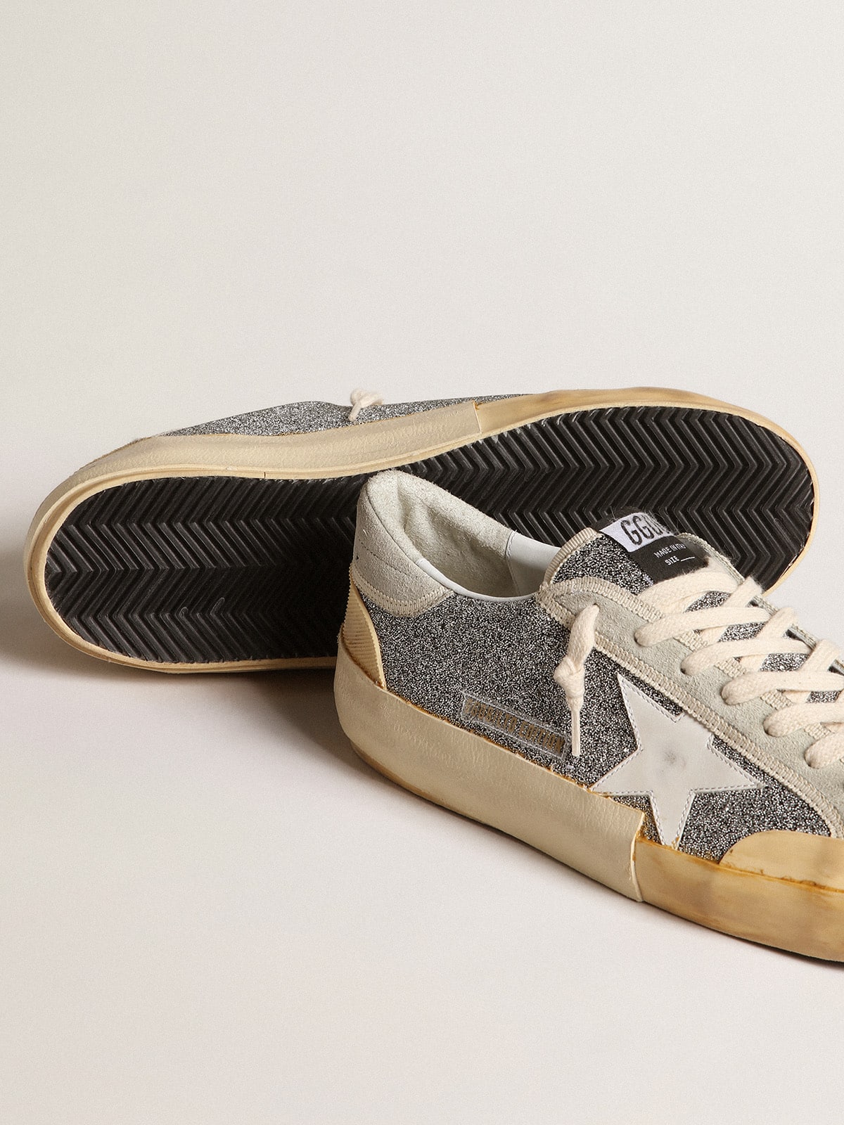 Golden Goose - Super-Star Uomo LAB con stella bianca e tomaia in glitter Swarovski in 